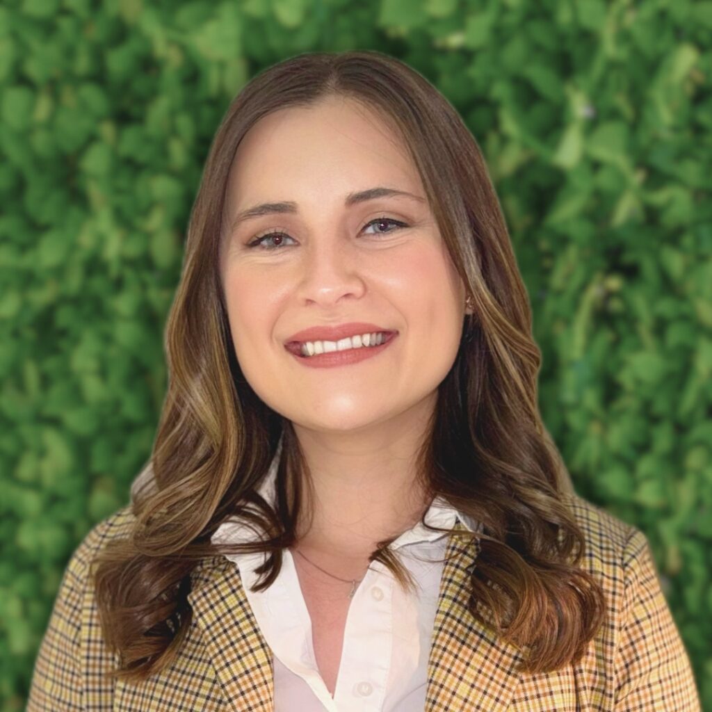 Lauryn Stoffregen Headshot e1745269730898