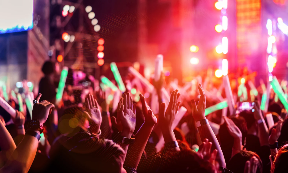 Lollapalooza, Street Festivals, and Summer Events: Don't Let Anxiety Keep You on the Sidelines